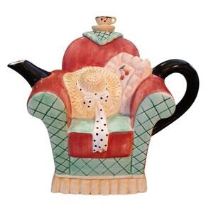 Vintage Vandor 1995 Love Tea Pot‎ Chair and Hat Home Decoration Collectible